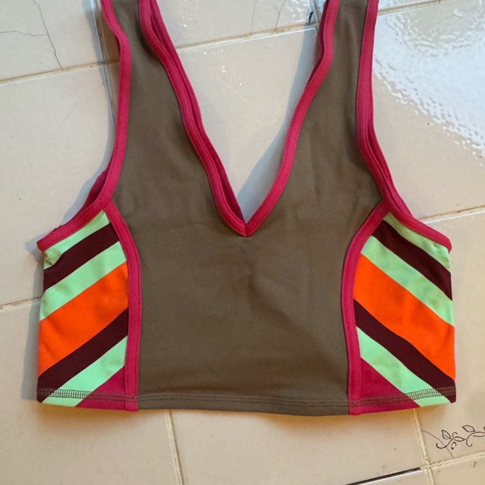 NWOT Free People Movement Sports Bra size Medium - Picture 2 of 4